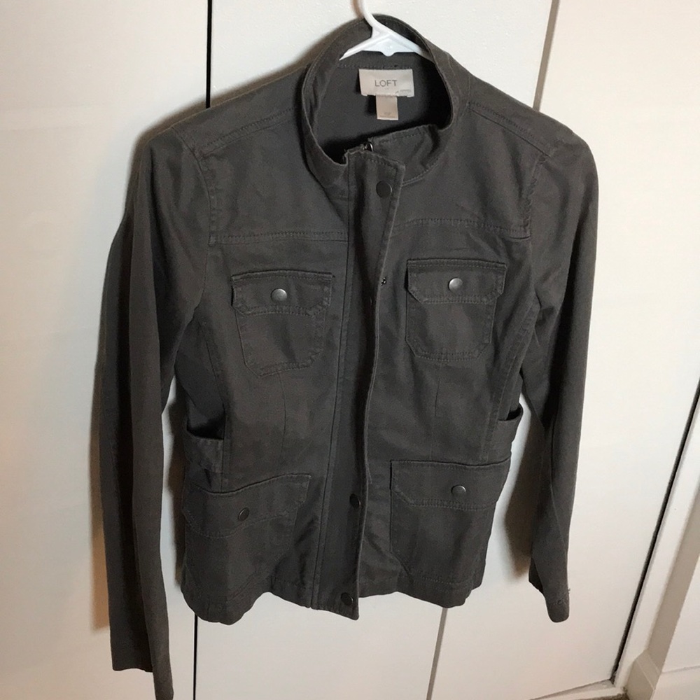LOFT - ADORABLE GREY JACKET